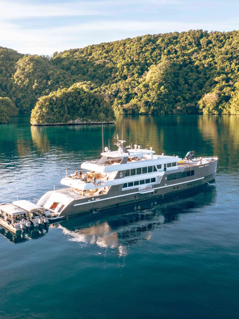 black pearl bateau